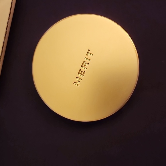 Merit Gold Compact Mirror - Picture 4 of 4